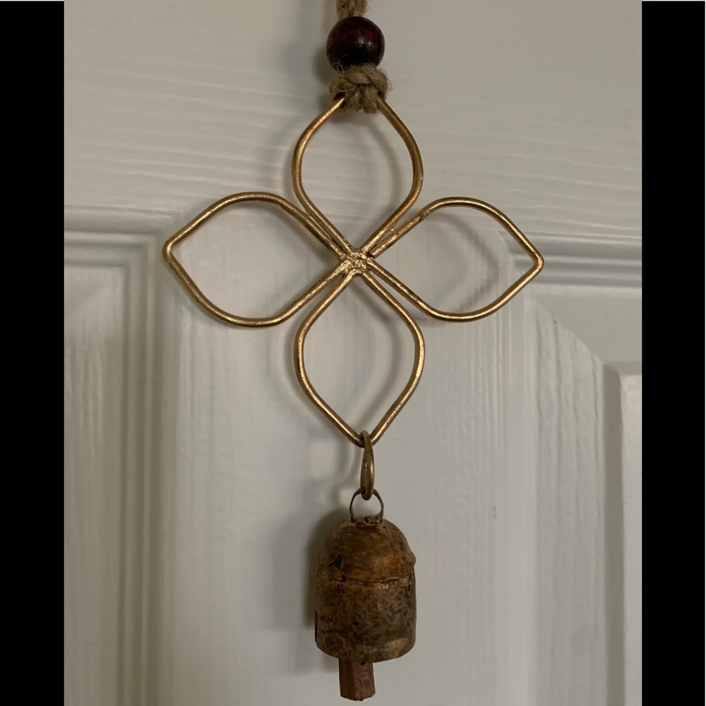 Rustic Bell - Picture 2 of 8